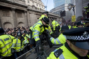 G20 protests and security: Police climb over barriers after being overpowered by protesters