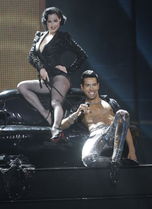 Eurovision final : Alex Swings Oscar Sings! with  Dita Von Teese at Eurovision 2009