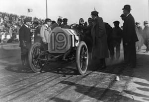 Fiat racing car at the Savannah races, 1910