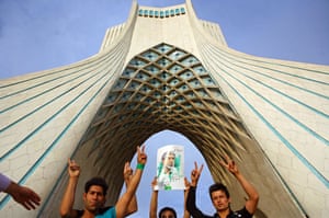 Iran protests: Iranians Protest President Mahmoud Ahmadinejad Re-Election