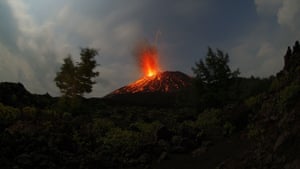 Krakatau volcano: Amateur photographer Marco Fulle captures Anak Krakatau erupting 
