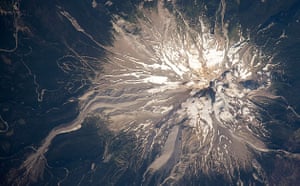 Satellite Eye on Earth: Mount Hood is located within the Cascade Range, Oregon, US