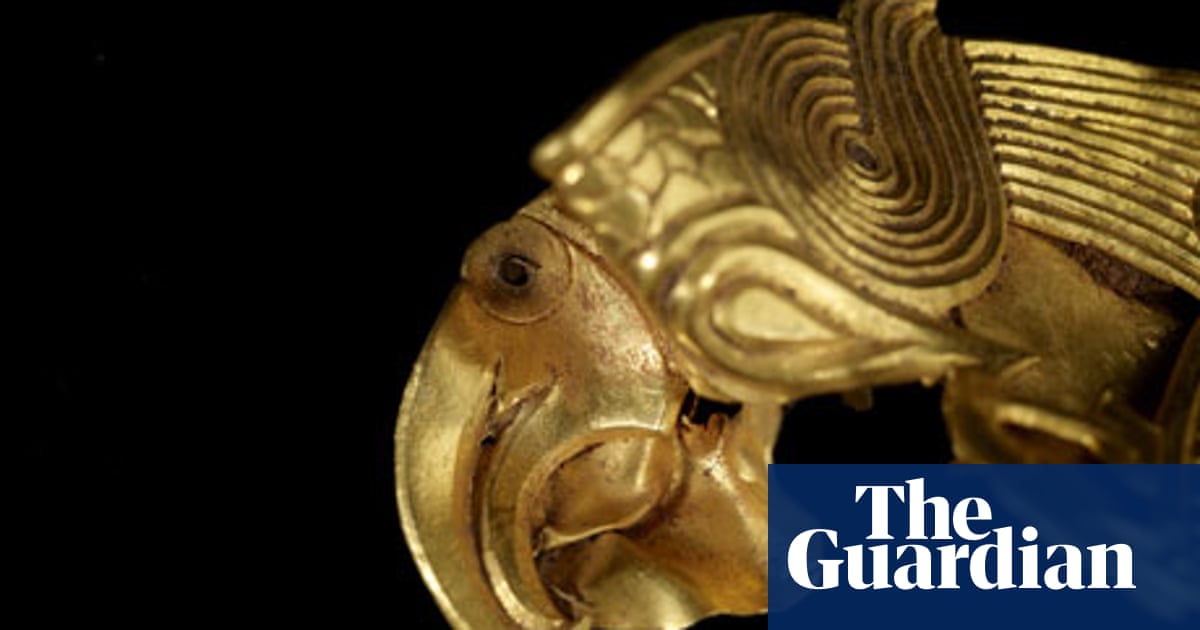 Gangland Bling Of Beowulf Era To Go On Show In Staffordshire The Staffordshire Hoard The Guardian Gangland Bling Of Beowulf Era To Go On Show In Staffordshire The Staffordshire Hoard The Guardian