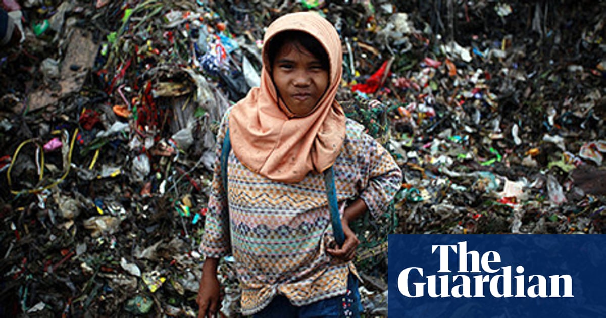 Indonesia s landfill workers Indonesia The Guardian Indonesia s landfill workers Indonesia The Guardian