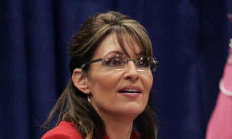 Sarah Palin signs copies of her new book 'Going Rogue'