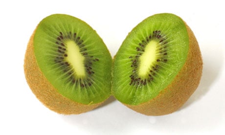 https://i.guim.co.uk/img/static/sys-images/Guardian/Pix/pictures/2010/10/15/1287157586195/Kiwi-fruit-006.jpg?width=465&dpr=1&s=none