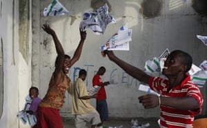 Haiti Elections: ballots into the air after frustrated voters destroy electoral material