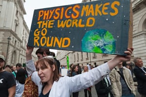 Year in Science: Around 2000 scientists at rally outside the Treasury in London