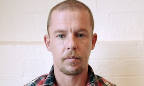 Alexander McQueen hanged himself, inquest told, Alexander McQueen