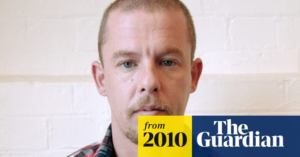 Alexander McQueen hanged himself after taking drugs, Alexander McQueen
