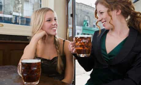 Women drinking beer
