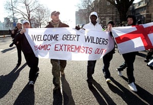 Geert Wilders in London: Members of the English Defence League stage a demonstration 