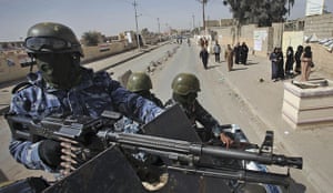 Elections in Iraq: Iraqi security forces patrol the streets