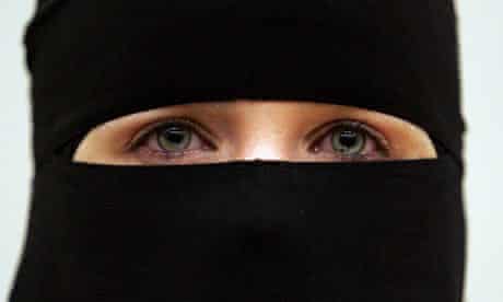niqab woman