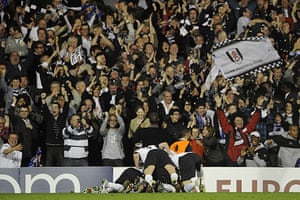 Fulham v Hamburg: Craven Cottage erupts as Gera is mobbed by his team-mates
