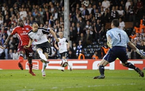 Fulham v Hamburg: Bobby Zamora shoots straight at the Hamburg goal-keeper