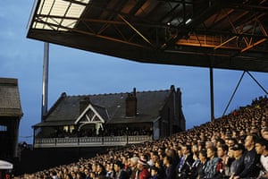 Fulham v Hamburg: A packed Craven Cottage