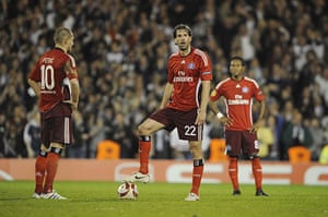 Fulham v Hamburg:  Petric, Van Nistelrooy and Ze Roberto look dejected