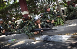 Thailand protests: Soldiers take position as anti-government protesters threaten them