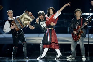 Eurovision semi finals: Ansambel Zlindra & Kalamari of Slovenia perform 
