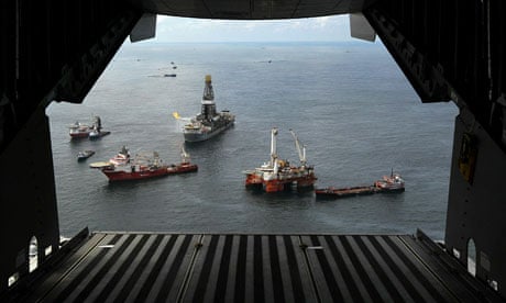 View from plane of ships gathered round the Discover Enterprise rig in the Gulf of Mexico