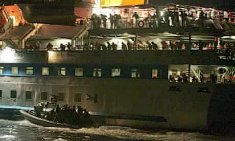 Israeli commandos intercept the Mavi Marmara in early hours of 31 May 2010