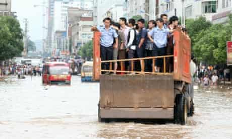 Flood victims are evacuated in Dongxiang, Jiangxi province