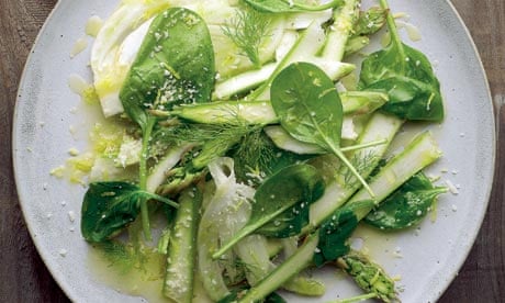 Spinach fennel asparagus salad