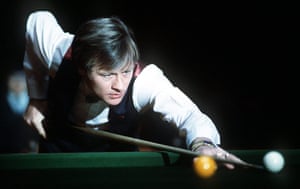 Alex Higgins: 1984: Alex Higgins lines up a shot at the Benson & Hedges Masters