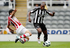 Kits: PSV's Francisco Maza Rodriguez tackles Newcastle United's Shola Ameobi