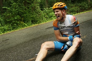 TDF Crashes: Tyler Farrar in pain after falling from his bike
