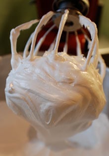 Whipping meringue