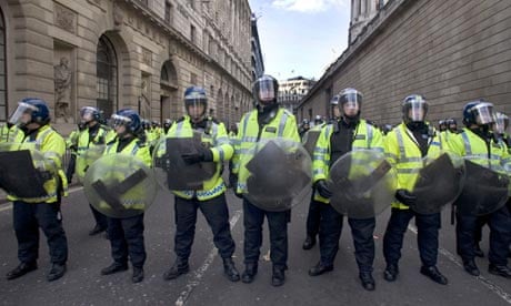 Riot police outside the Bank of England