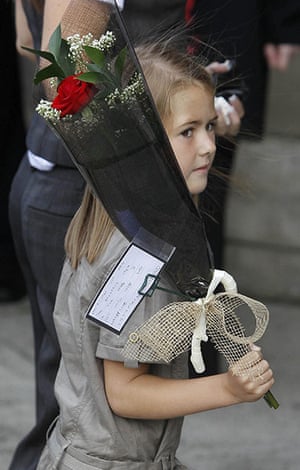 higgins alex daughter funeral mourners hurricane bid farewell arrives lauren centre service