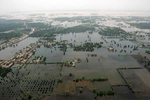Pakistan Flood Update: An aerial view of an area affected by the floods on the outskirts of Multan
