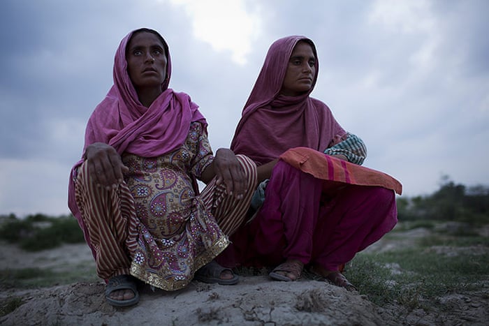 Births amid the Pakistan floods | World news | The Guardian