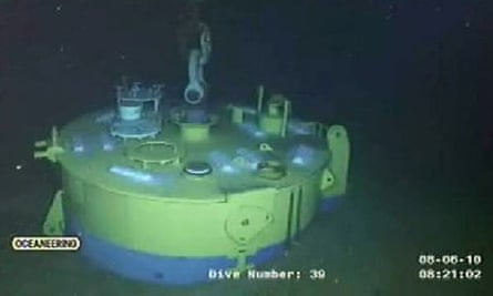 Bp Risks Obama Row By Hinting It May Return To Stricken Oil Well Deepwater Horizon Oil Spill The Guardian