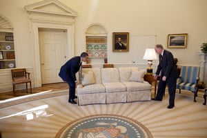 President Obama S Redecorated Oval Office Us News The Guardian