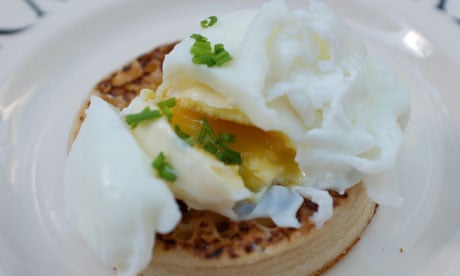 Perfect Poached Eggs - Fit Foodie Finds