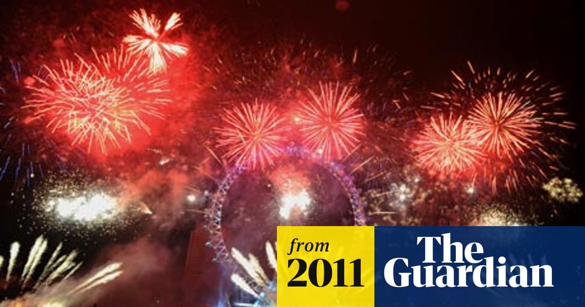 Fireworks eve london displays celebrations gather firework thousands year ring New Year's Eve in the UK: 'The best fireworks ever' | New year | The