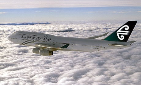 Air New Zealand 747-400 in flight
