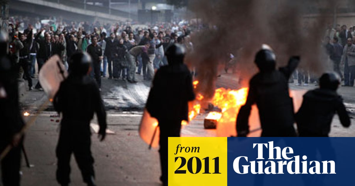 Egypt protests continue into second day despite ban and police presence ...