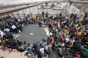 Occupy Wall Street: Police prepare to arrest demonstrators, Brooklyn bridge