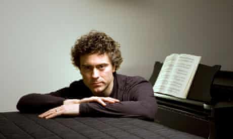 Paul Lewis, classical pianist