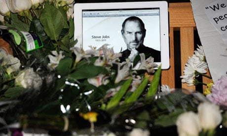 Americans Mourn Passing Of Steve Jobs