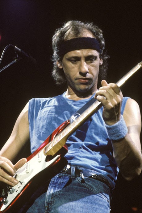 Image of Mark Knopfler, Dire Straits guitarist and Singer c. 1995