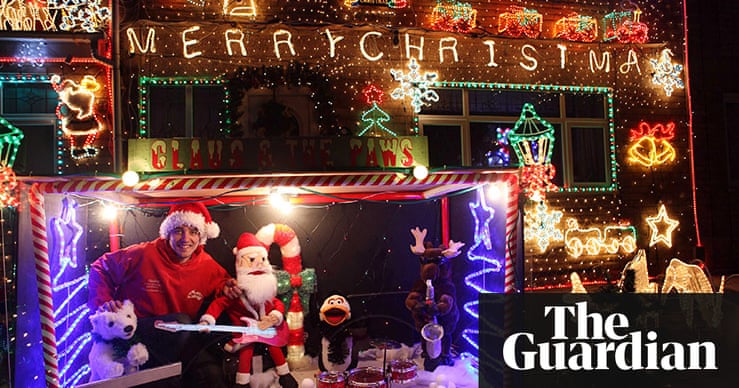 Houses transformed by christmas lights – in pictures Houses transformed by Christmas lights – in pictures | Life and style