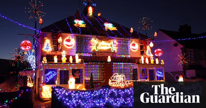 Wiltshire house becomes christmas lights extravaganza Houses transformed by Christmas lights – in pictures | Life and style