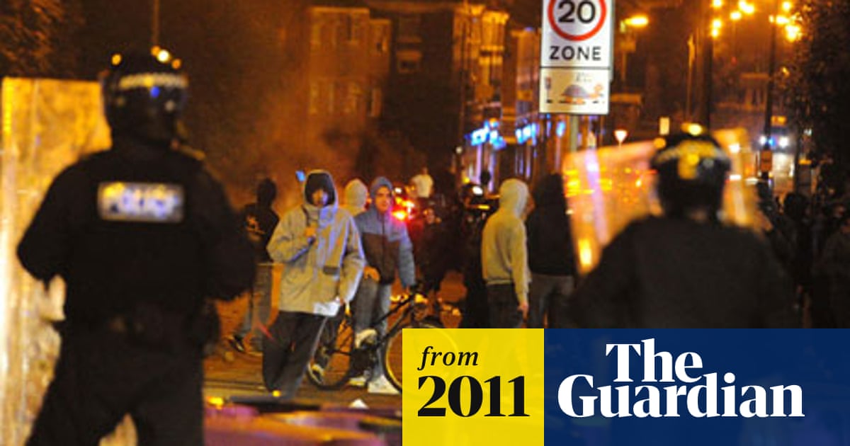 Liverpool: rioting in small area focused on police | England riots 2011 ...