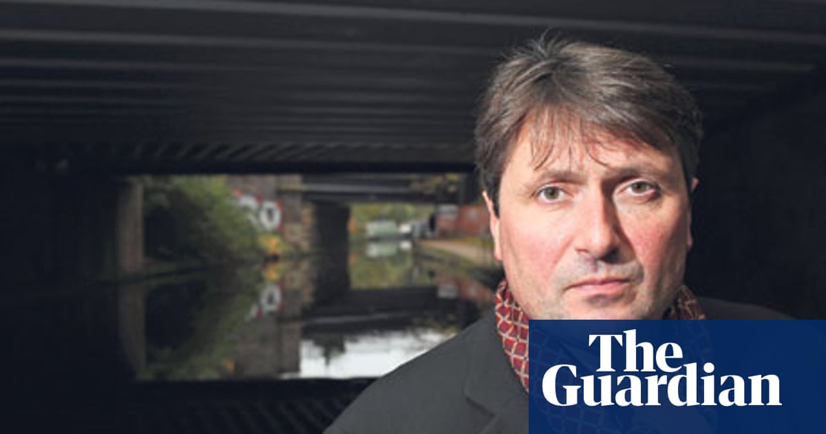 Does Identifying Armitage As Original >> A Life In Writing Simon Armitage Books The Guardian Does Identifying Armitage As Original >> A Life In Writing Simon Armitage Books The Guardian